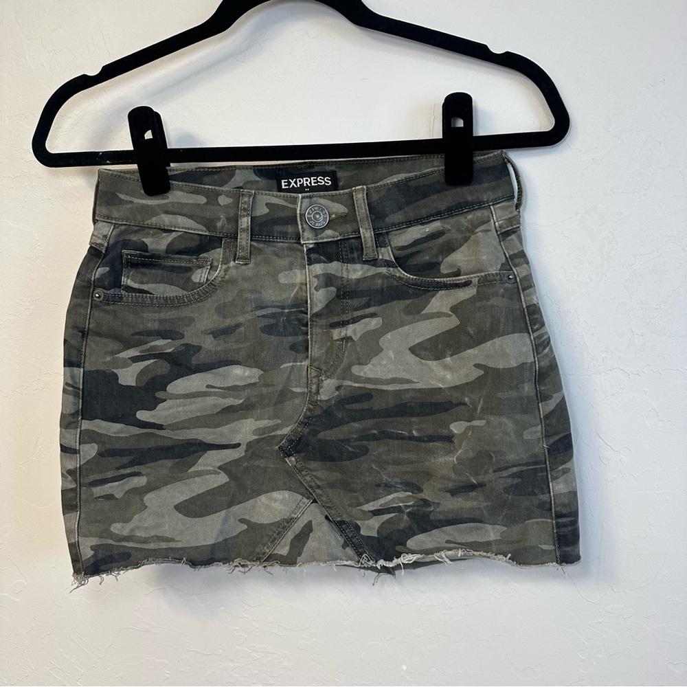 Express Camo Mini Skirt - Green